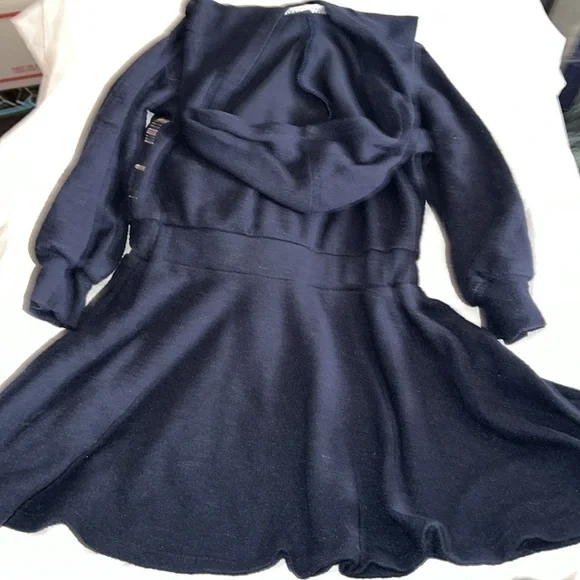 Little Mass Dress, SZ 3T, Hooded, Soft fleece feel, shinny Gold Butterflies (T4) - Picture 6 of 11